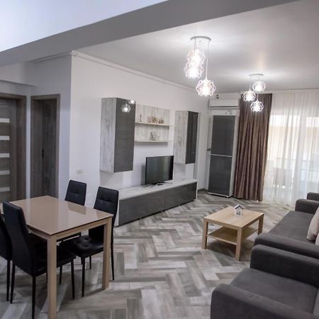Sophia 2 & Moonlight Apartaments Mamaia Buitenkant foto