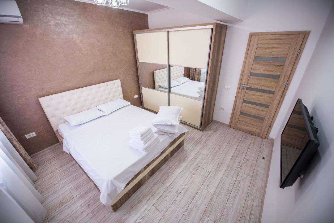 Sophia 2 & Moonlight Apartaments Mamaia Buitenkant foto